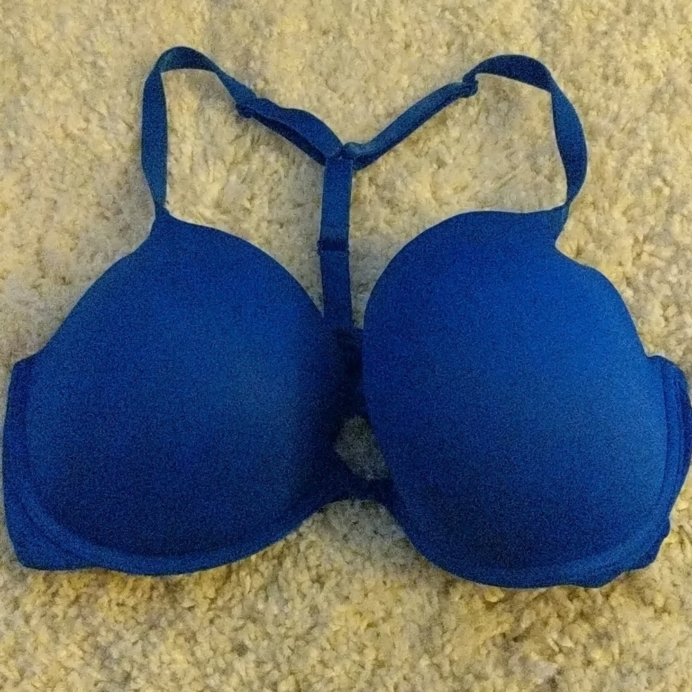 36 DD women's Victoria secrets bra